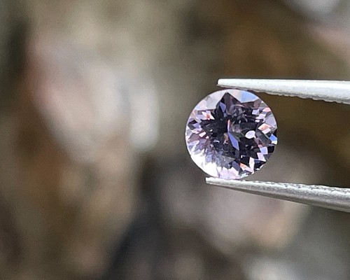 天然ライトラベンダースピネル0.65ct　２点セット【スリランカ】★輝き専門★