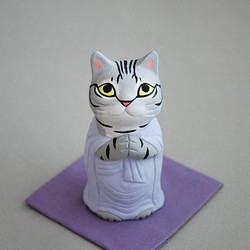 猫の仏像(合掌印・立像・サバトラ)【受注制作】ご購入前にメッセージで納期をご確認ください。 1枚目の画像