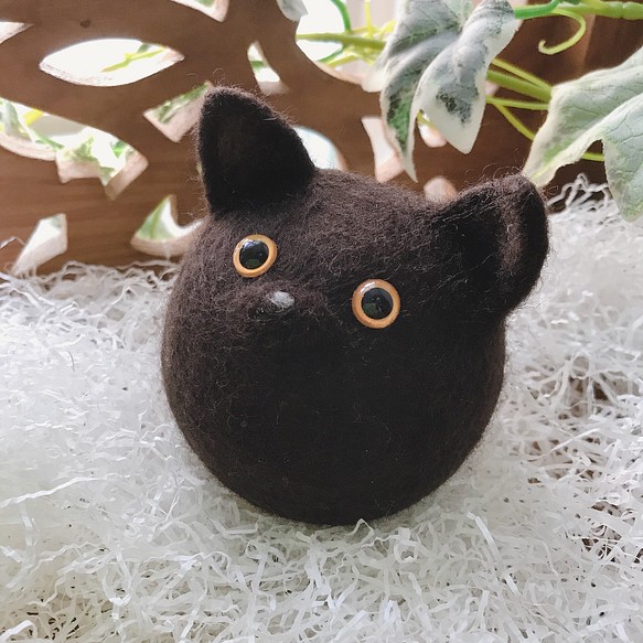 まんまる猫 起き上がりこぼし 黒猫 おもちゃ 人形 Littl Ten 通販 Creema クリーマ ハンドメイド 手作り クラフト作品の販売サイト