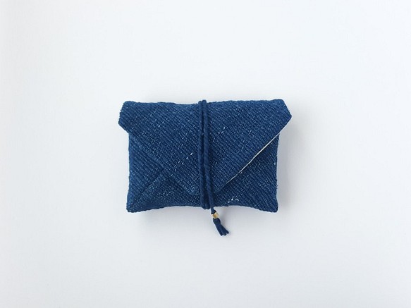 kurumu #35 〈藍染めの手織りポーチ〉 1枚目の画像