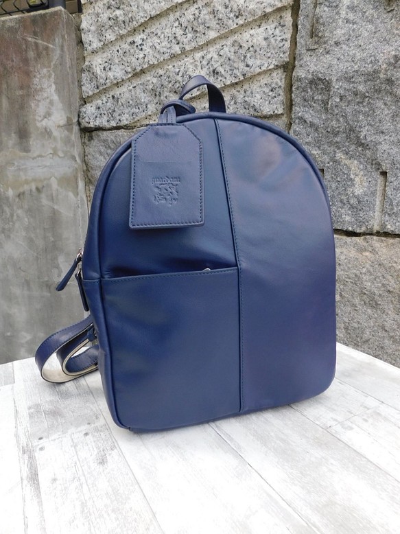 □バッグと財布□ 藍色の優しい感じで素材はヤギ革で柔らかいです