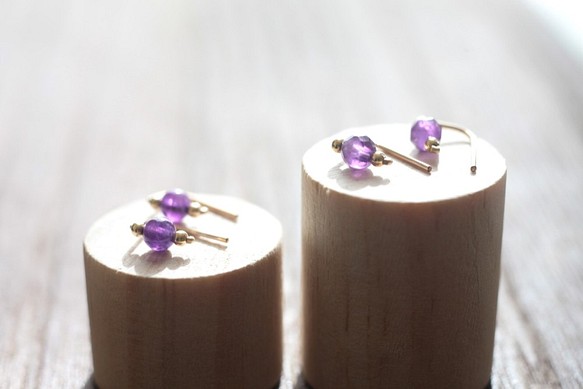 紫水晶“小天然石 2way 耳環-精緻-”和耳環 14KGF 銀 925 第1張的照片