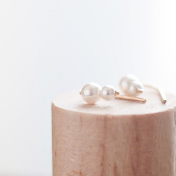 兩個小珍珠耳環 2way 白色 14KGF / 銀 930 第1張的照片
