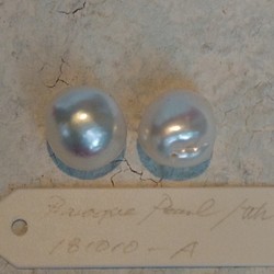 大粒！天然バロック真珠のピアスorイヤリング 1枚目の画像