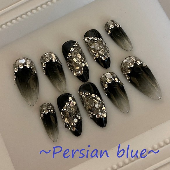 ブラックストーン ハート型グラデーションネイルチップ ネイルチップ ネイルシール Persian Blue 通販 Creema クリーマ ハンドメイド 手作り クラフト作品の販売サイト