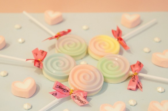 【食品】【10本セット】キャンディ型のロリポップチョコレート　 デコレーションチョコレート　バレンタインデー 1枚目の画像