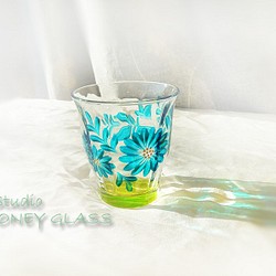 ブルーグリーンの花柄グラス　（絵付けグラス） 再販 1枚目の画像