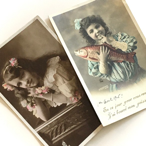 古董明信片 2 套 | 肖像女孩，拿著魚的女孩（法國） 第2張的照片