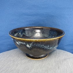 陶器ご飯茶碗（大）青黒天目釉 1枚目の画像