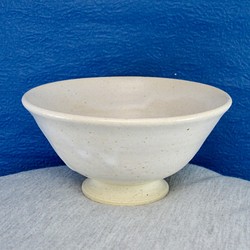 陶器ご飯茶碗（中）藁白釉その１ 1枚目の画像