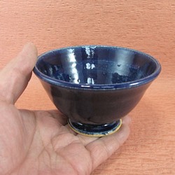 陶器ご飯茶碗（中）ルリ釉　【190424】 1枚目の画像