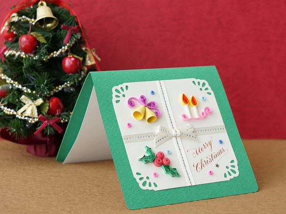 ペーパークイリングとカリグラフィーのクリスマスカード【Merry Christmas】　飾って可愛いクリスマスモチーフ 1枚目の画像