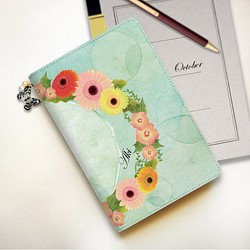 【名入れオーダー】10月　誕生花のタブレットケース　Mサイズ　蝶チャーム付き 1枚目の画像