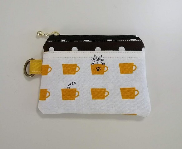 〈ポケット付〉手のひらサイズのminiポーチ・コーヒーとネコ×ドット〈10.5×８〉 1枚目の画像