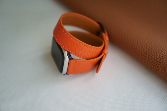 【新作】高級革使用のApple Watchベルト　2重巻きタイプ　時計ベルト オレンジ　レザー　腕時計　革ベルト　皮　革
