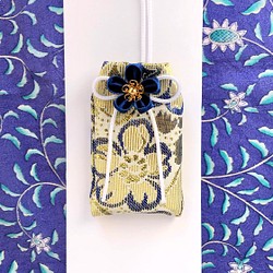 （青い桜）元巫女の花のお守り袋 1枚目の画像