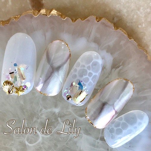 Nailbook掲載デザイン 白蝶貝風手描きシェルネイル ネイルチップ ネイルシール Salon De Lily 通販 Creema クリーマ ハンドメイド 手作り クラフト作品の販売サイト