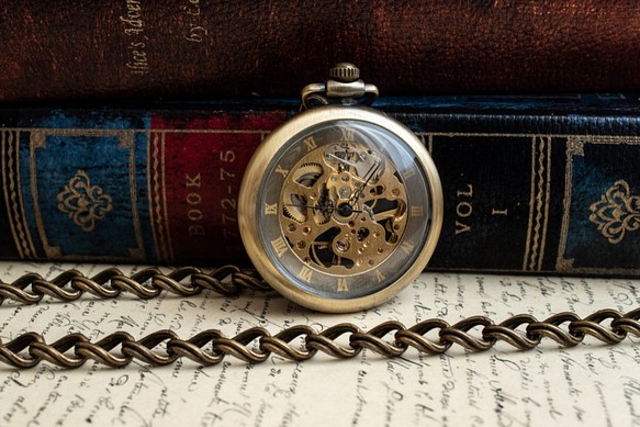 機械式手巻懐中時計 チョコレートカラー オープンフェイス199 アンティークゴールド オリジナル懐中時計チェーン付属 1枚目の画像