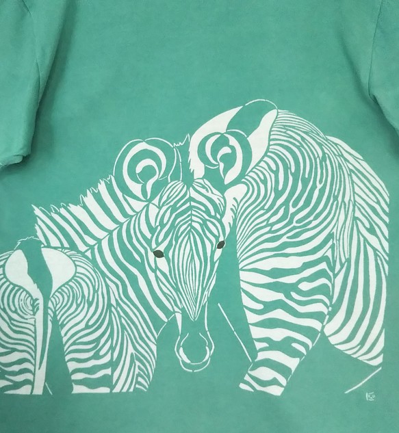 型染めLサイズ動物Tシャツ(男女兼用) ～シマウマ～ エメラルドグリーン色 1枚目の画像