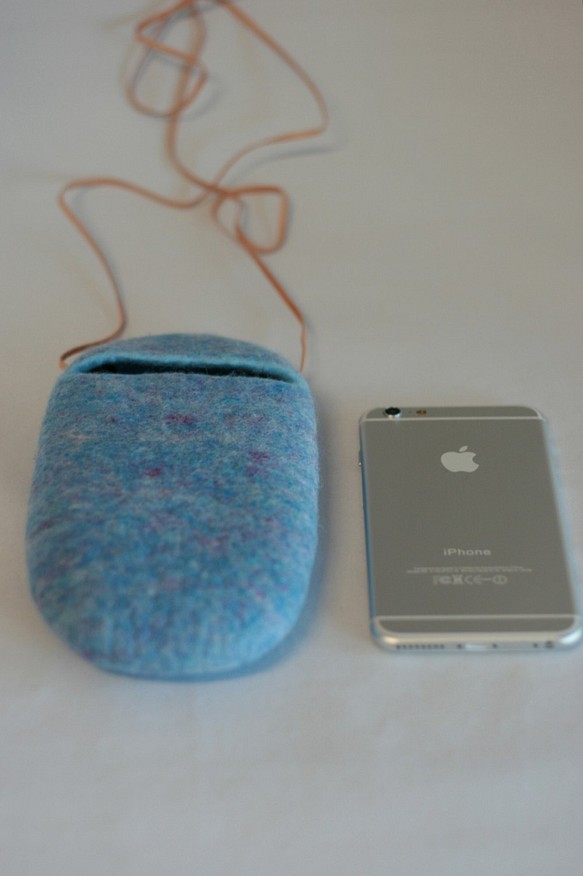 iPhoneポシェット 受注制作・cocoon（限定色・ブルー）LLサイズ 1枚目の画像