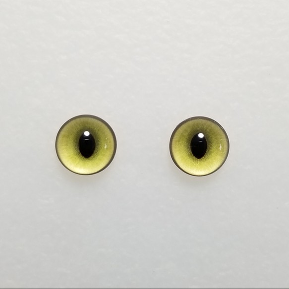 R31　猫の瞳　１２㎜　グラスアイ　羊毛フェルト用 1枚目の画像