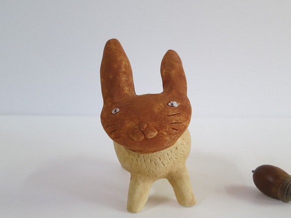 兔（米色）陶瓷/兔/兔 第1張的照片