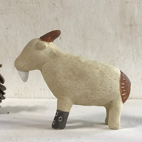 やぎ（カラー）　Ｏ-376-2　陶製　/goat/山羊 1枚目の画像