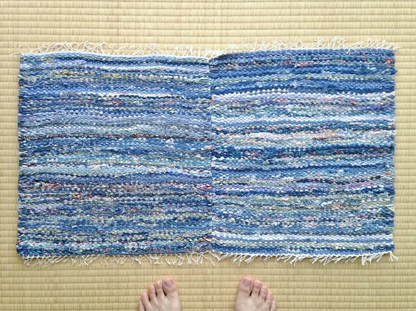 青の裂き織りマットB（２連） 1枚目の画像