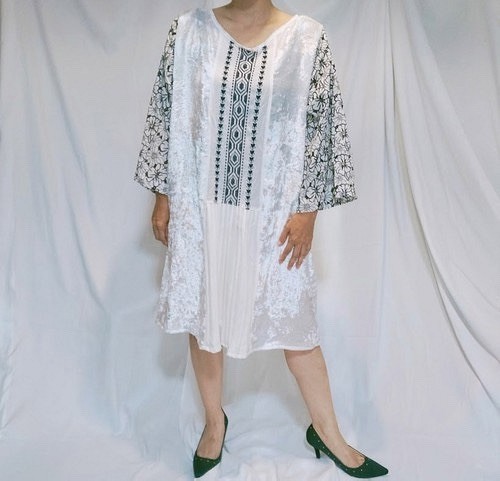 ⚡️Mother's made⚡️刺繍袖ベロアワンピース 1枚目の画像