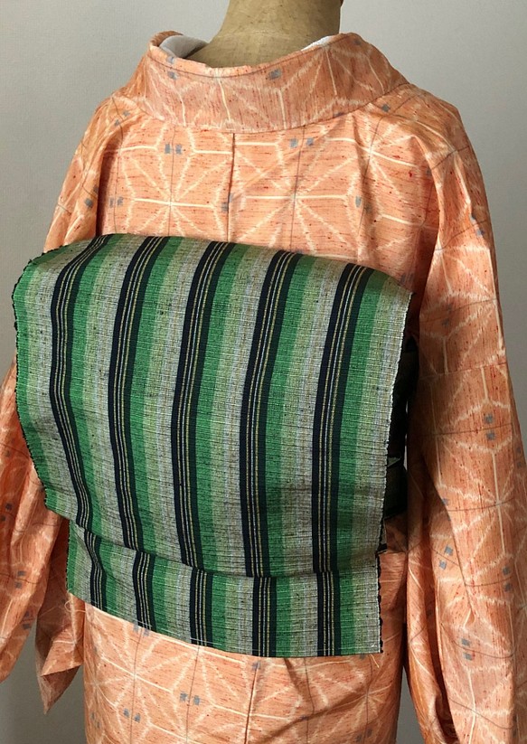 正絹 八寸かがり信州紬名古屋帯 グラデーショングリーンの縞模様 和装