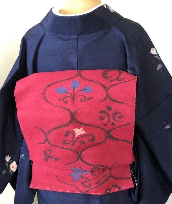 正絹 八寸紬名古屋帯 ボルドーに手書き風の花模様 和装小物（帯・半襟