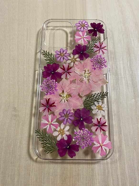 のり様ご専用❣️✨ピンクの小花達✨押し花 iPhone 12 ケース 1枚目の画像