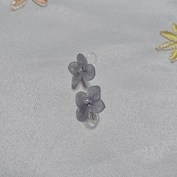 【お試し価格】紫陽花のシンプルノンホールピアス (イヤリング) 《ラベンダー》  ﾃﾞﾘｹｰﾄ ｼﾘｰｽﾞ 1枚目の画像