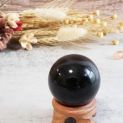 【40mm玉 台付き】モリオン 丸玉 高品質 天然 黒水晶球 1枚目の画像