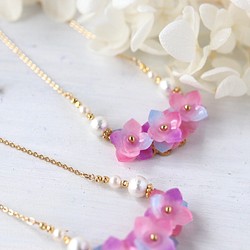 紫陽花とコットンパールのネックレス（ピンク） 1枚目の画像