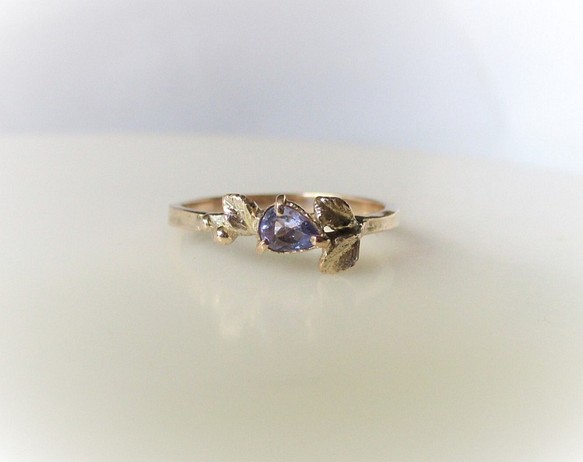 紫陽花色のタンザナイトのK10の指輪 1枚目の画像