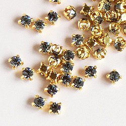 ゴールド座付きビジューアクセサリーパーツ３ｍｍ（ブラックダイヤモンド）２ｇセット★A級品ガラスラインストーン使用 1枚目の画像