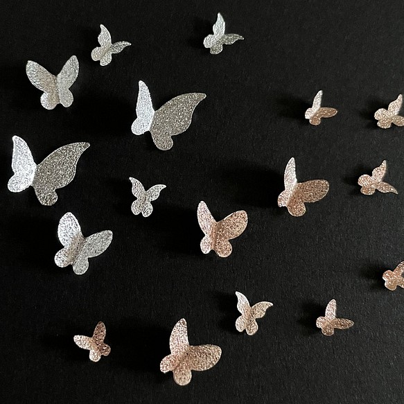 3Dメタルパーツ　蝶々2色アソートセットＡ(ケース入り)★レジン＆ネイルに使える封入素材 1枚目の画像