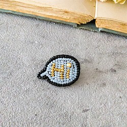 ビーズ刺繍のピンバッジ 吹き出し 他のブローチとの複数使いも可愛い