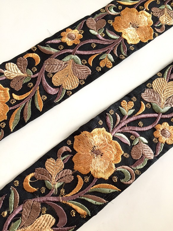 【50cm】インド刺繍リボン　ブラックxマスタードイエロー 1枚目の画像