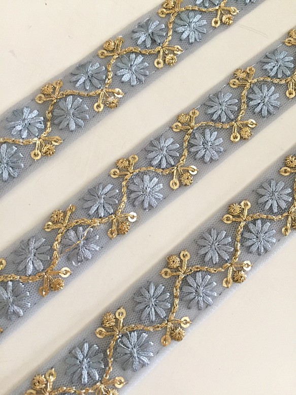 【50cm】インド刺繍リボン　ネット　ライトブルー 1枚目の画像