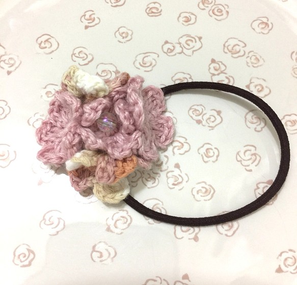 変わり紫陽花の髪留めゴム（ピンク） 1枚目の画像