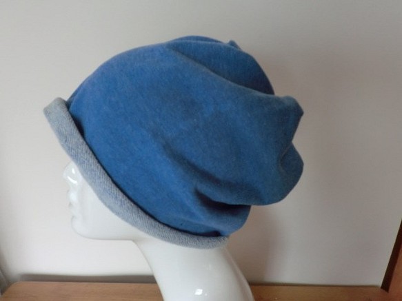 肌にやさしい綿帽子　杢糸ブルー　デニム調ニット 1枚目の画像