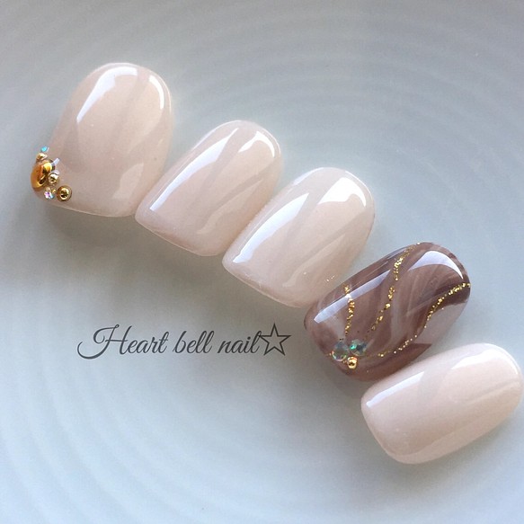 ワンポイント流線ネイル ケース ヤスリ 両面テープ付き ネイルチップ ネイルシール Heart Bell Nail 通販 Creema クリーマ ハンドメイド 手作り クラフト作品の販売サイト