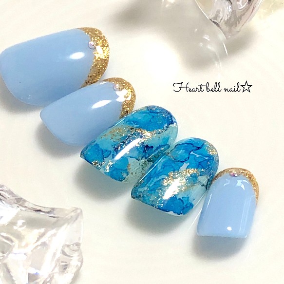 アースカラーのにじみアートネイル ブルー タイダイ柄 にじみアート 夏ネイル ネイルチップ ネイルシール Heart Bell Nail 通販 Creema クリーマ ハンドメイド 手作り クラフト作品の販売サイト