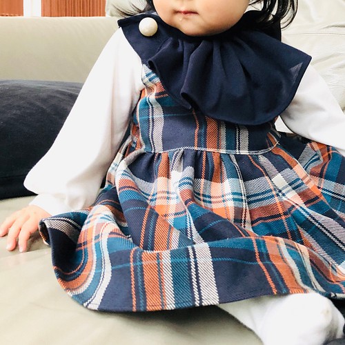 大きなパールボタンのよそゆきワンピース秋冬 紺 オレンジチェック ベビー キッズ 子ども服 女の子 ジャンパースカート ベビー服 お針子倶楽部 通販 Creema クリーマ ハンドメイド 手作り クラフト作品の販売サイト