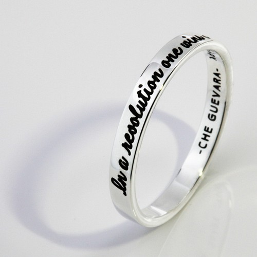 チェ ゲバラの名言を刻んだシルバーリング 指輪 リング Rinko 通販 Creema クリーマ ハンドメイド 手作り クラフト作品の販売サイト