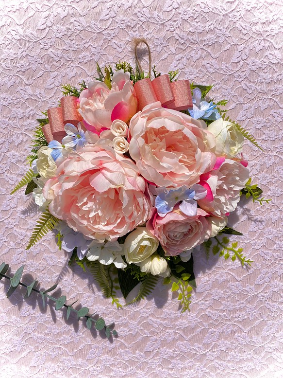 ＊Flower wreathe♡ピオニーのスワッグ風リース♡アーティフィシャルフラワー♡29㎝×28㎝＊ 1枚目の画像