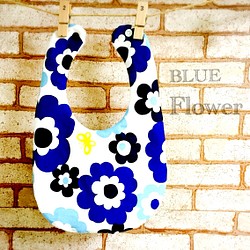 再販2♡青い花柄スタイ 1枚目の画像