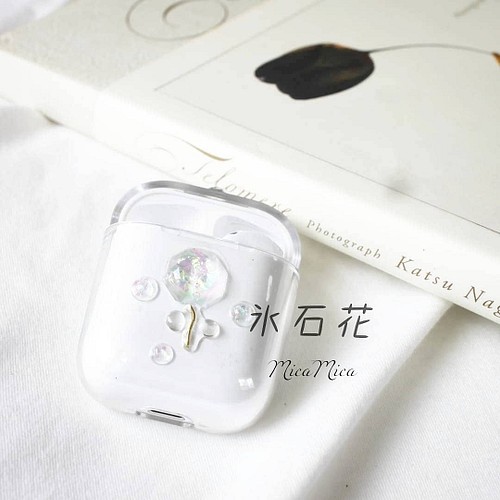 氷石花 イニシャル可 Airpods 1 2 ケース レジン 透明 韓国 ハンドメイド シンプル Iphoneケース カバー Micamica ﾐｶﾐｶ かなさ 通販 Creema クリーマ ハンドメイド 手作り クラフト作品の販売サイト